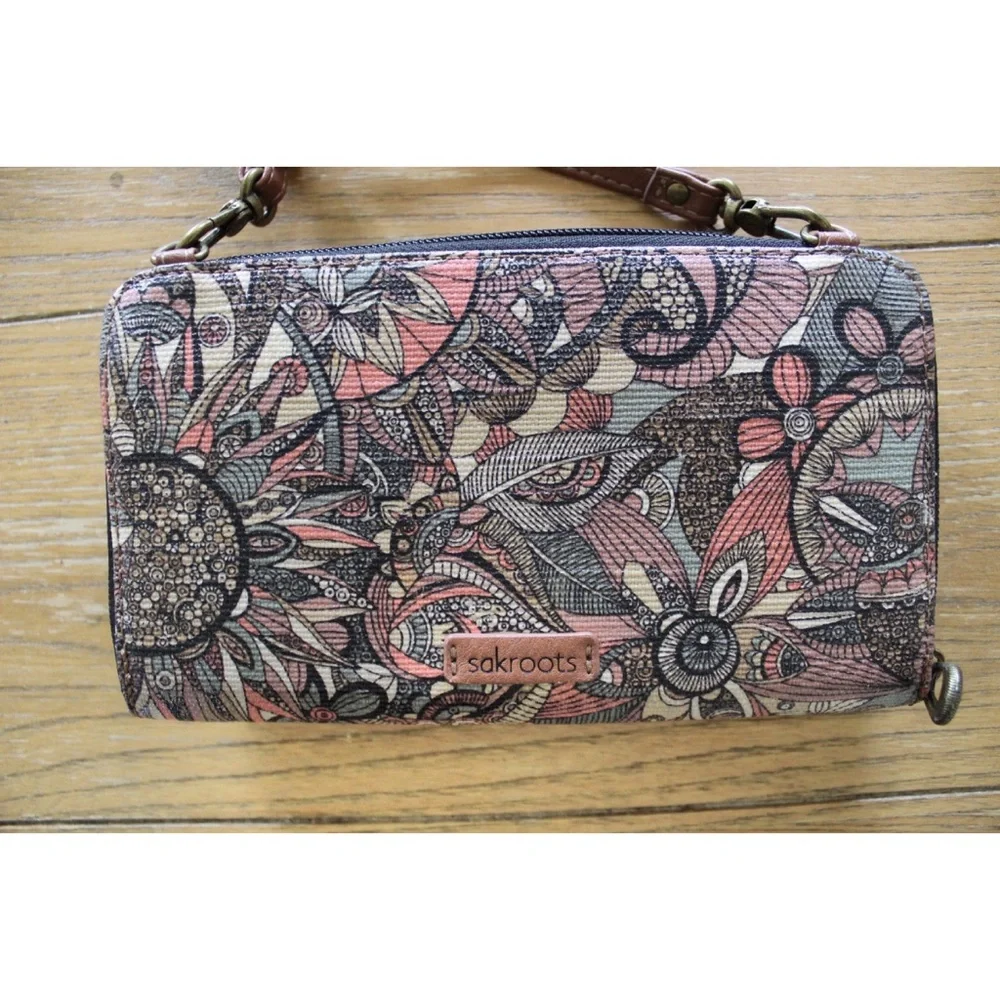 Sakroots Artist Circle Smartphone Crossbody Bag Preowned - Picture 2 of 6